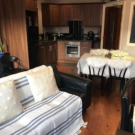 Centre Of Dingle Town - Luxury Holiday Apartment Exterior foto
