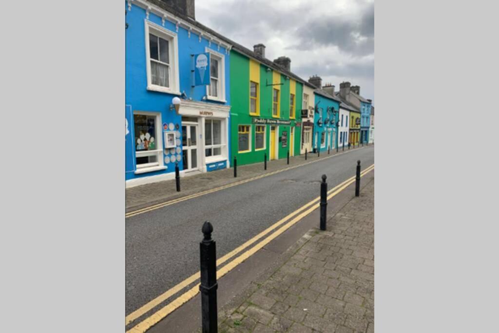 Centre Of Dingle Town - Luxury Holiday Apartment Exterior foto